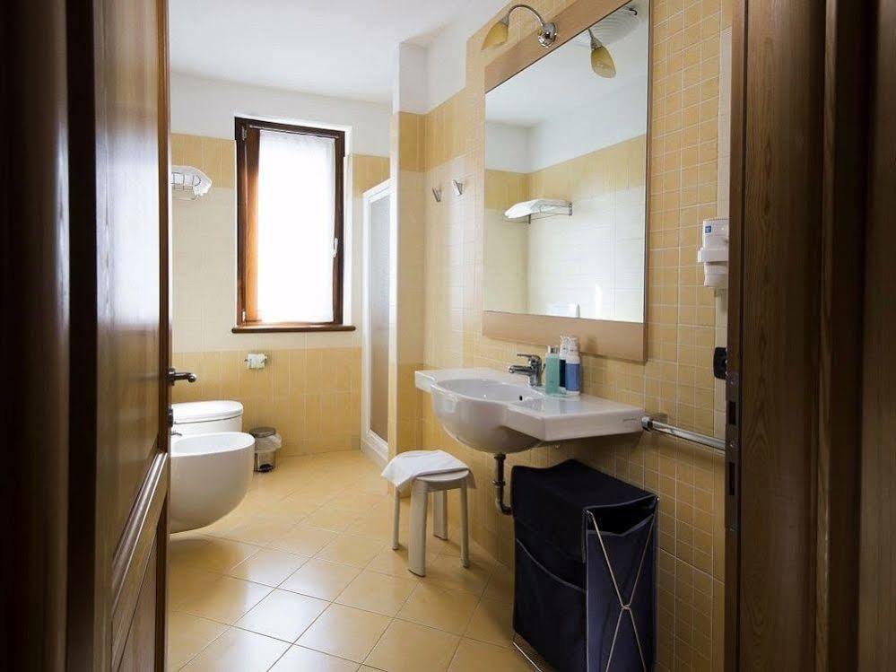 Residence Corte Camaldoli Garda  Exterior foto